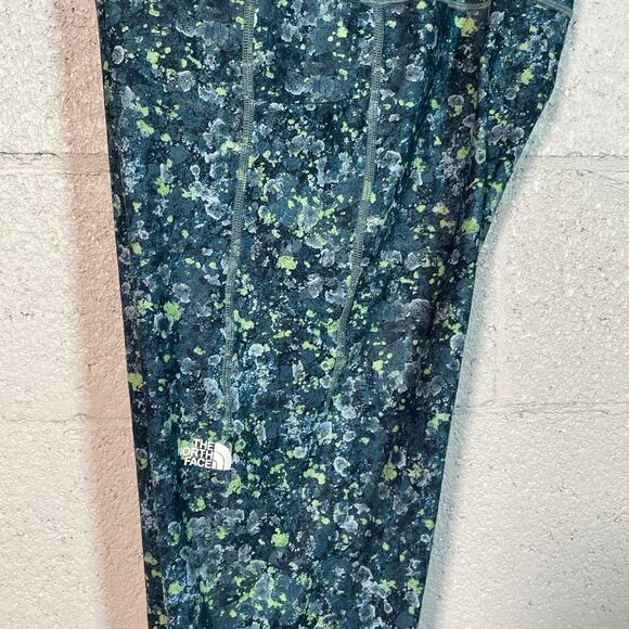 The North Face Plus Size High Rise 7/8 Leggings Beta Blue Lichen Print 2X - Picture 6 of 11